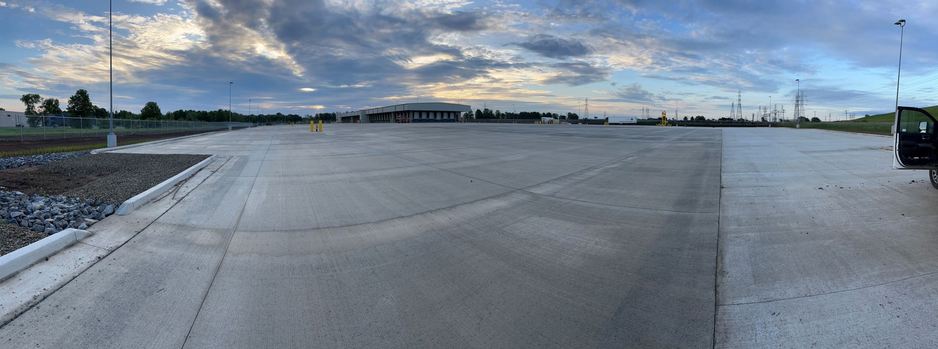 CHROMIX Color Concrete - wide view of a newly paved exterior concrete lot